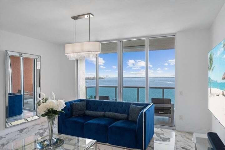 2650 Lake Shore Drive 1004 photo 6