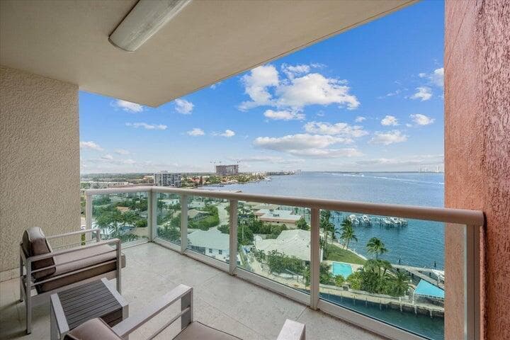 2650 Lake Shore Drive 1004 photo 16