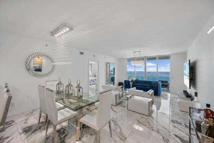 2650 Lake Shore Drive 1004 photo 9