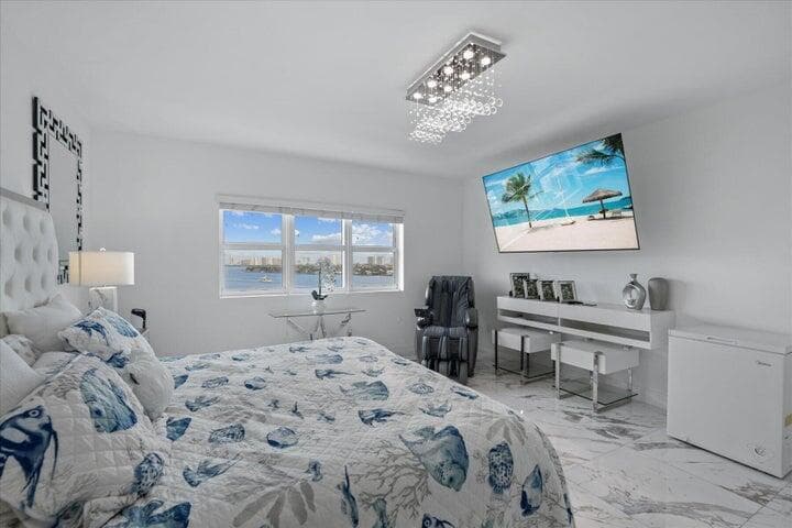 2650 Lake Shore Drive 1004 photo 14