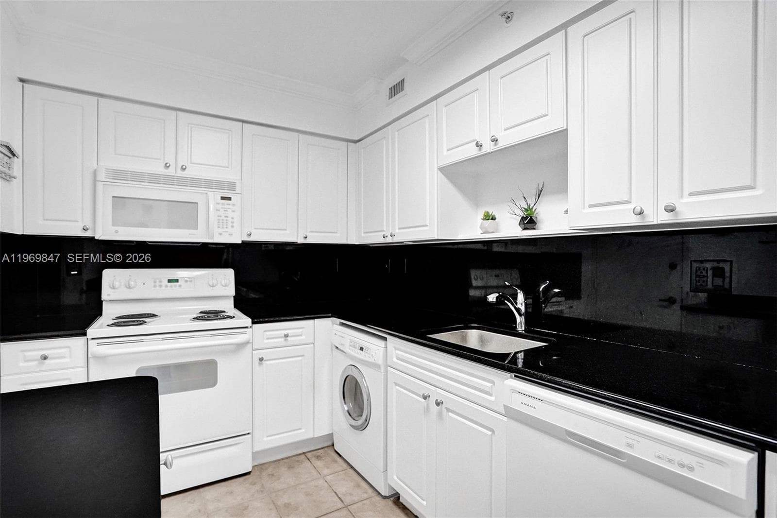 2501 S Ocean Dr 538 (Available NOW) photo 17