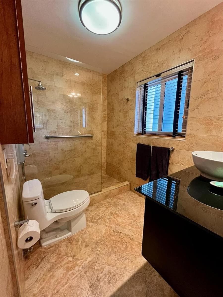 2760 Yacht Club Boulevard 10g photo 11