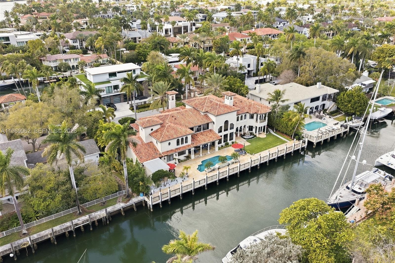 628 Coral Way photo 3