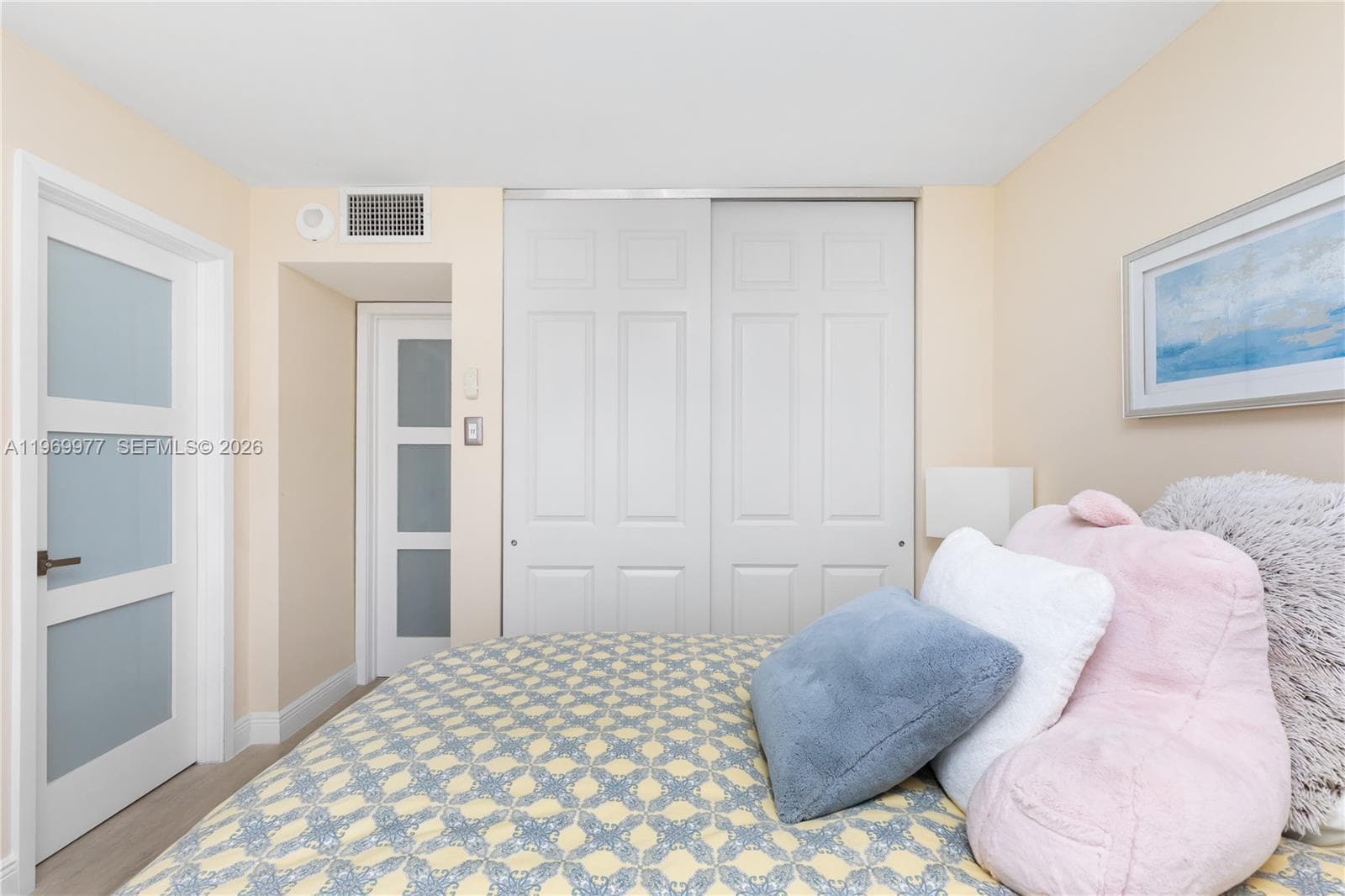 2101 Ocean Dr 2804 photo 17