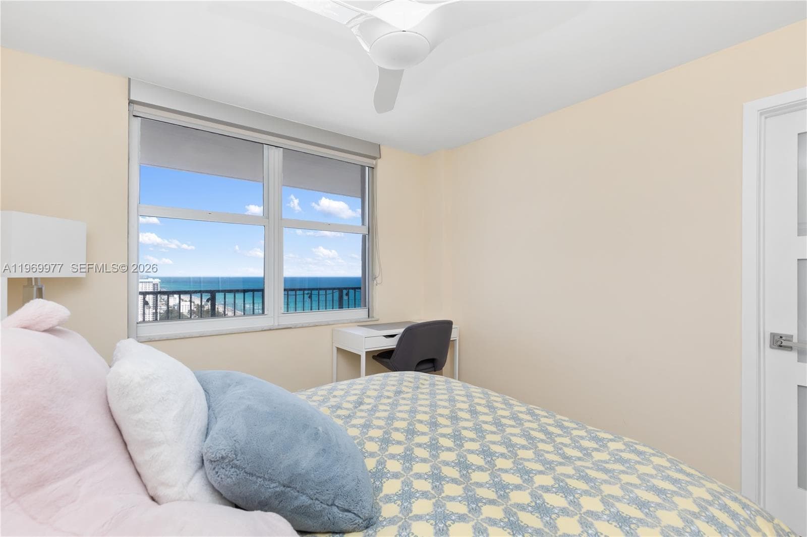 2101 Ocean Dr 2804 photo 15