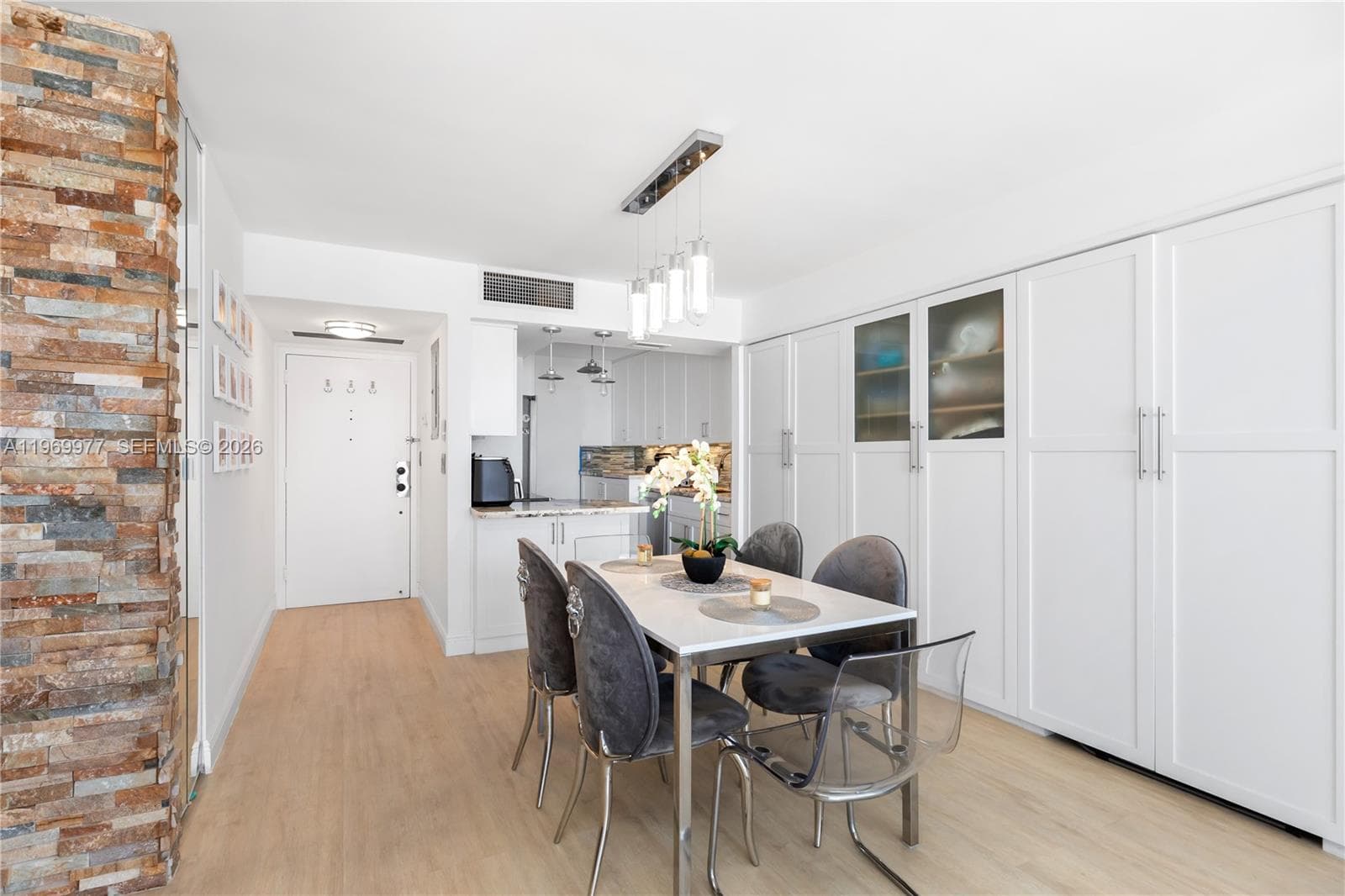 2101 Ocean Dr 2804 photo 25