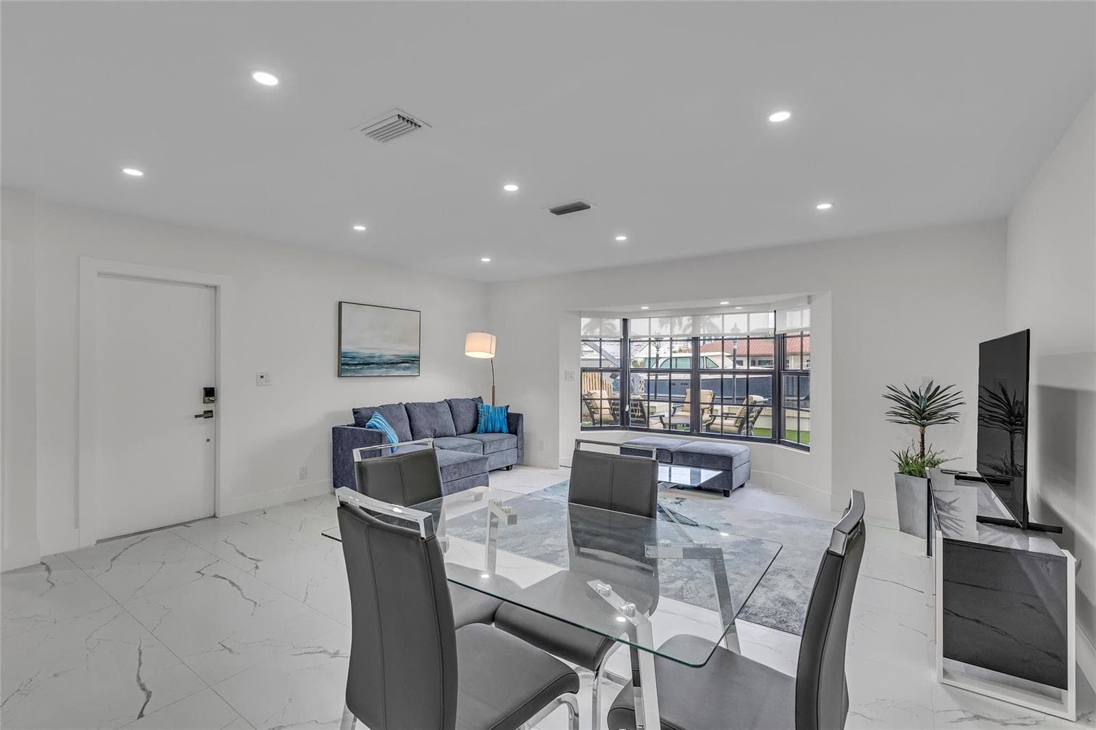 616 3rd Key Drive photo 3