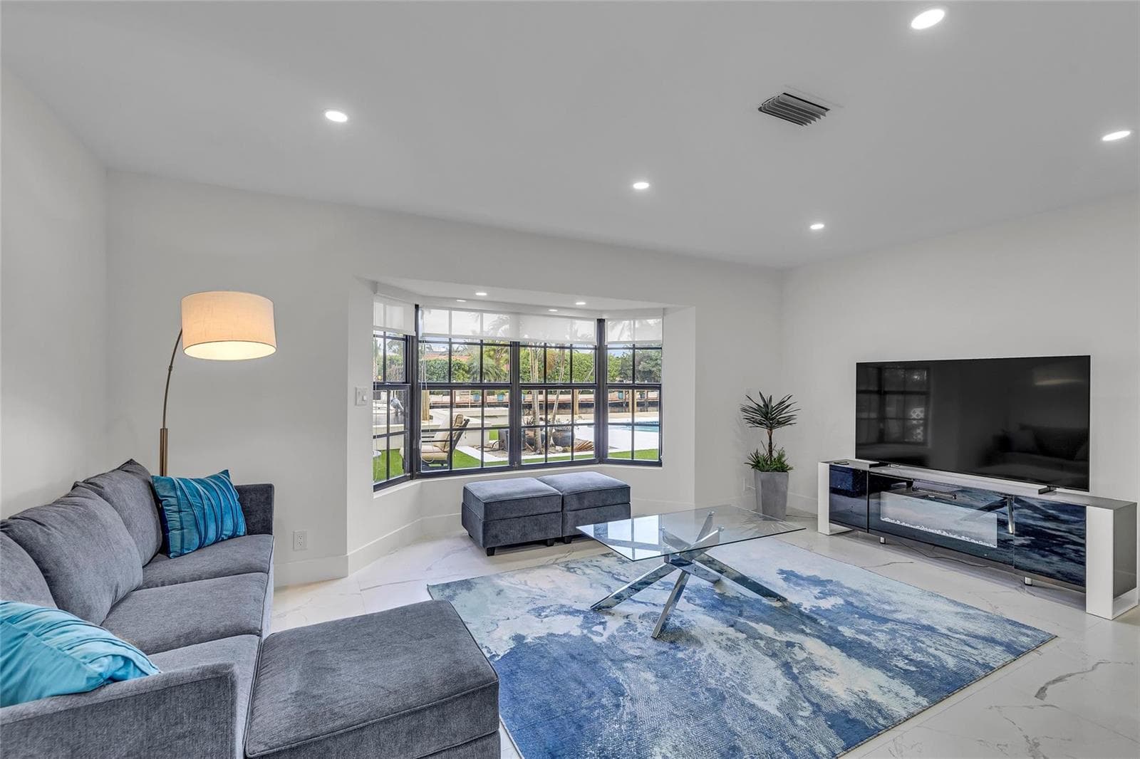 616 3rd Key Drive photo 4