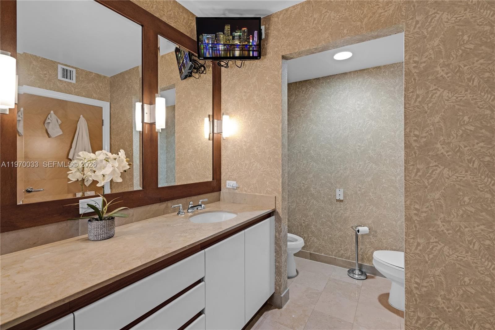 1500 Ocean Dr 704 photo 20