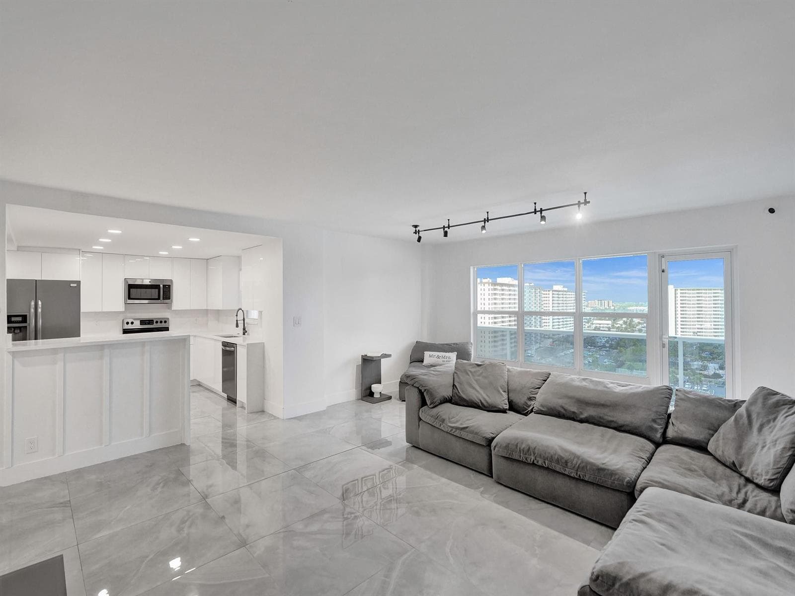 3500 Galt Ocean Drive 1109 photo 2