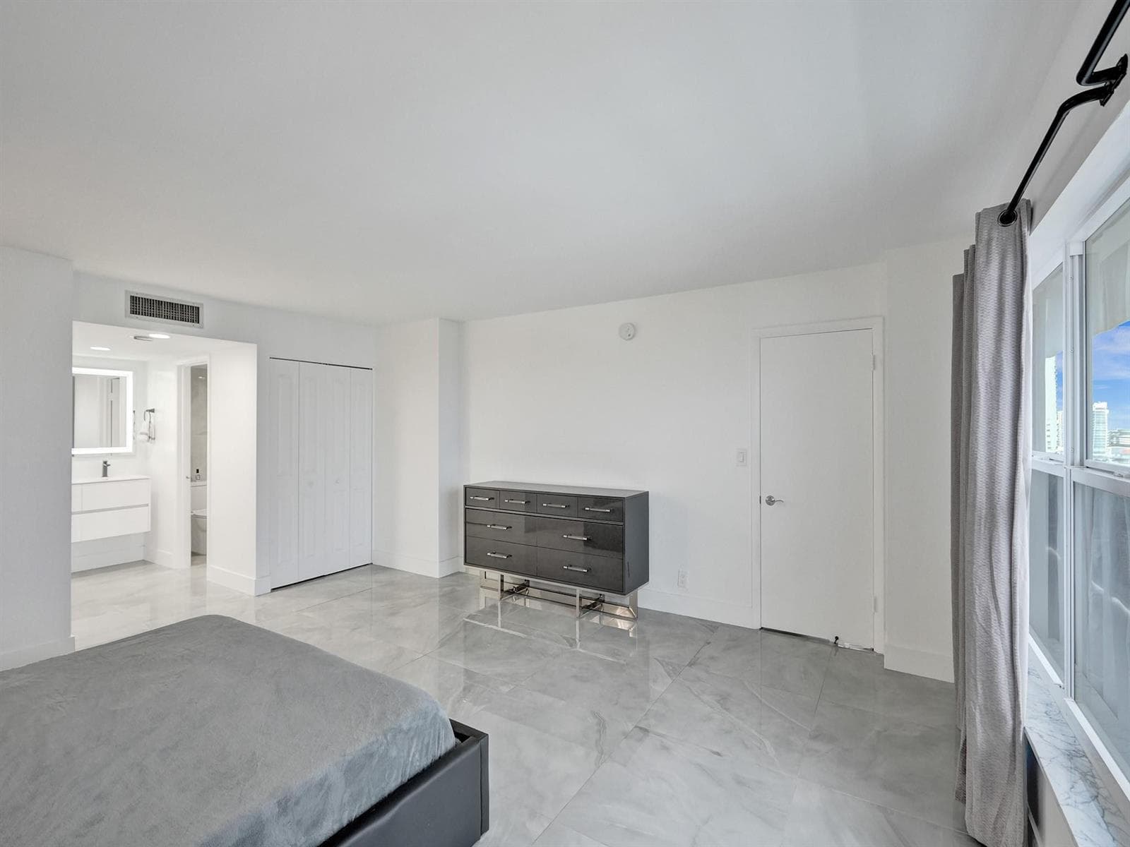 3500 Galt Ocean Drive 1109 photo 15