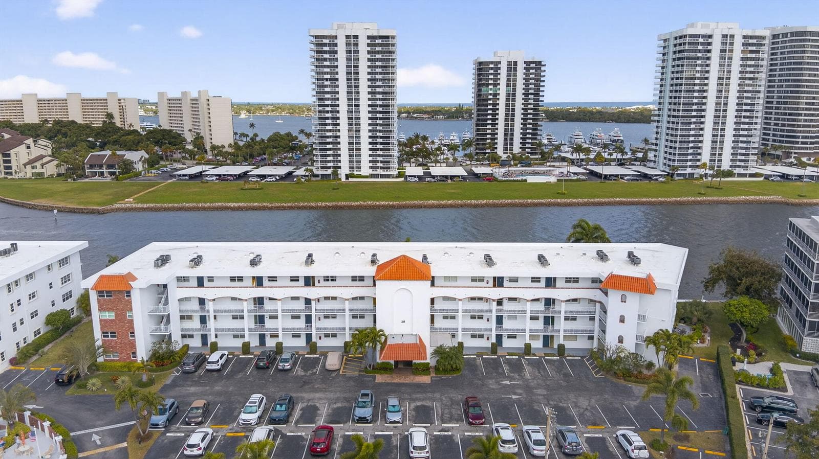 28 Yacht Club Drive 309 photo 2