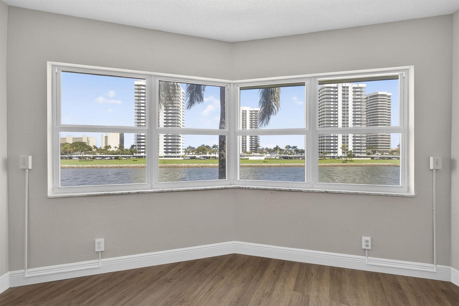 28 Yacht Club Drive 309 photo 5