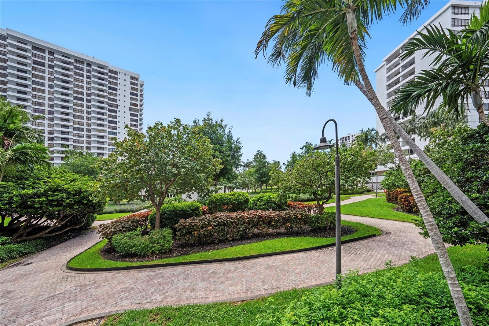 600 Three Islands Boulevard 406 photo 20