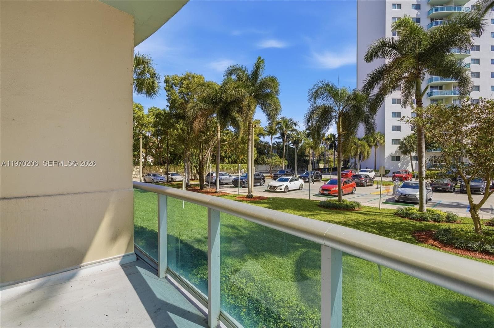 19390 Collins Ave 120 photo 6