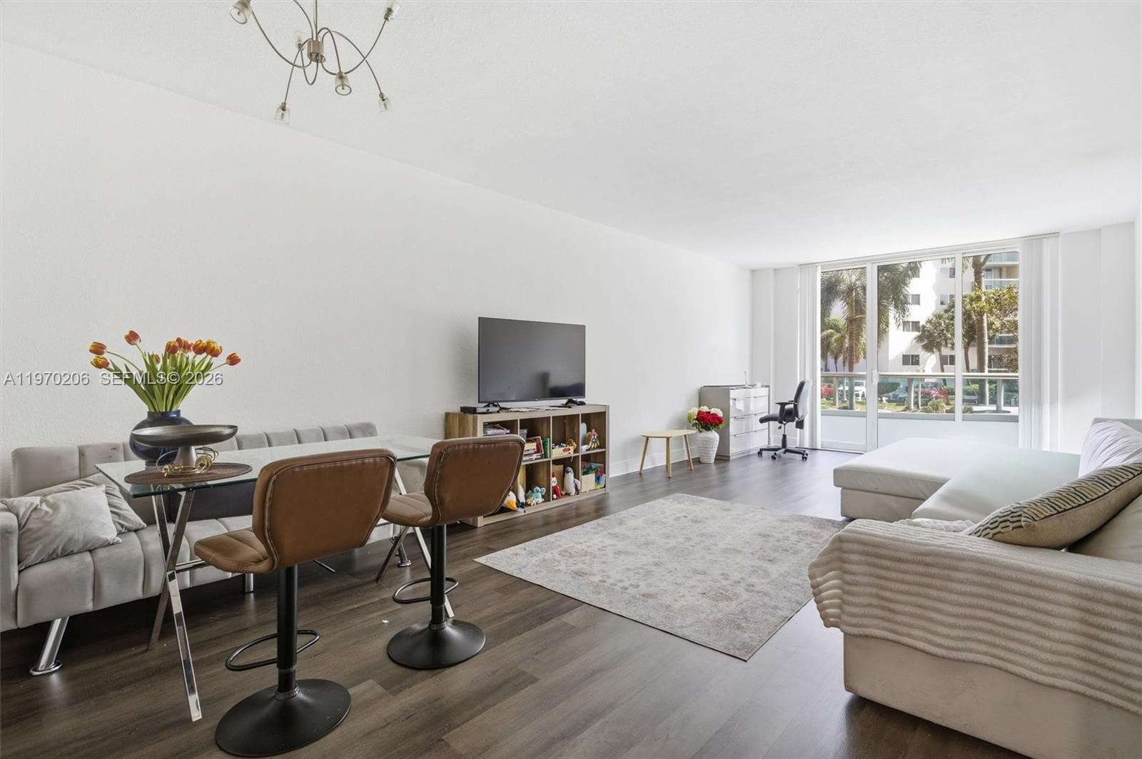 19390 Collins Ave 120 photo 3