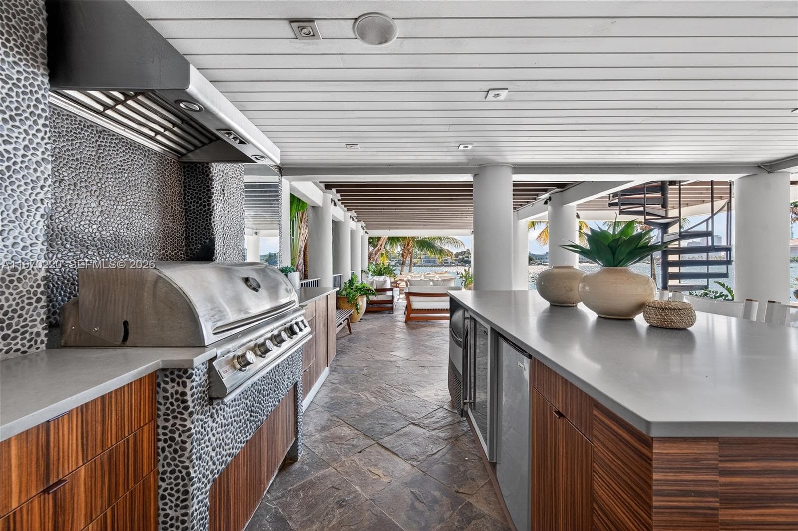 14 San Marino Dr photo 8