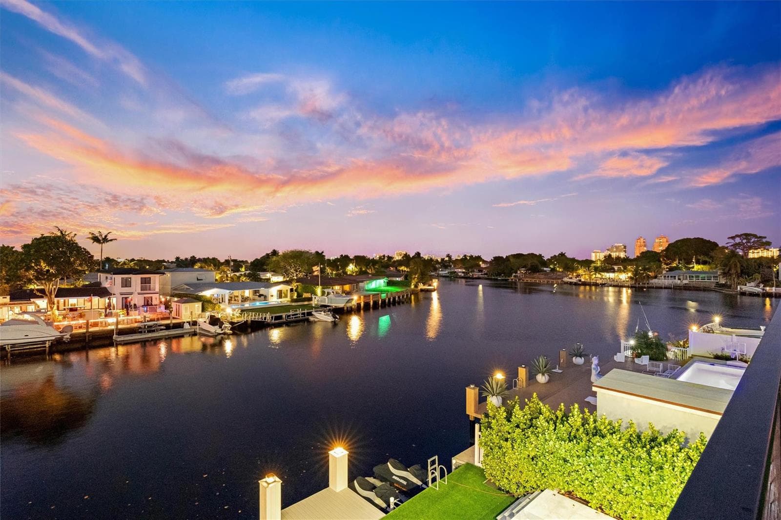 2221 NE 19th Street photo 1