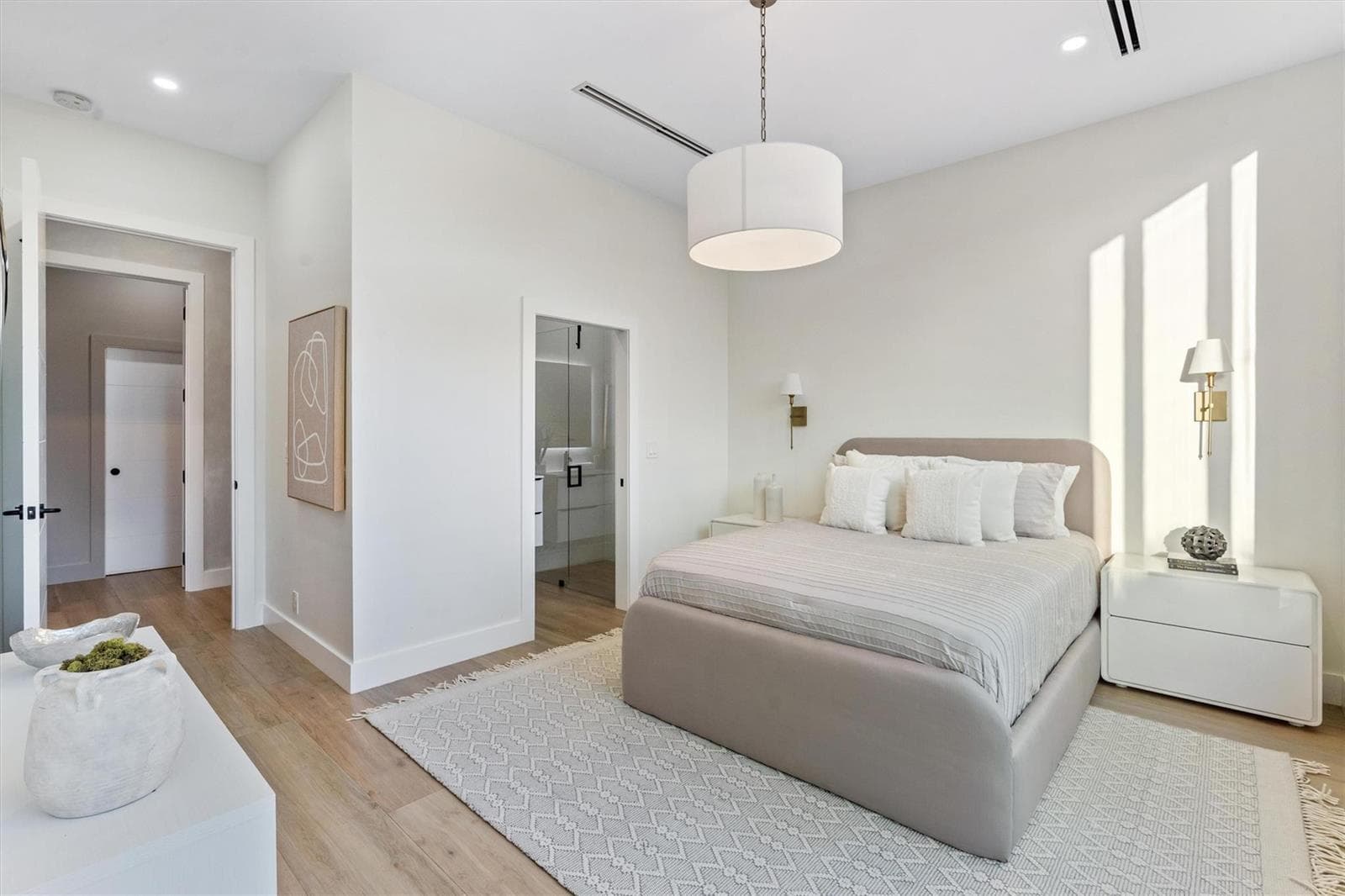 2221 NE 19th Street photo 18