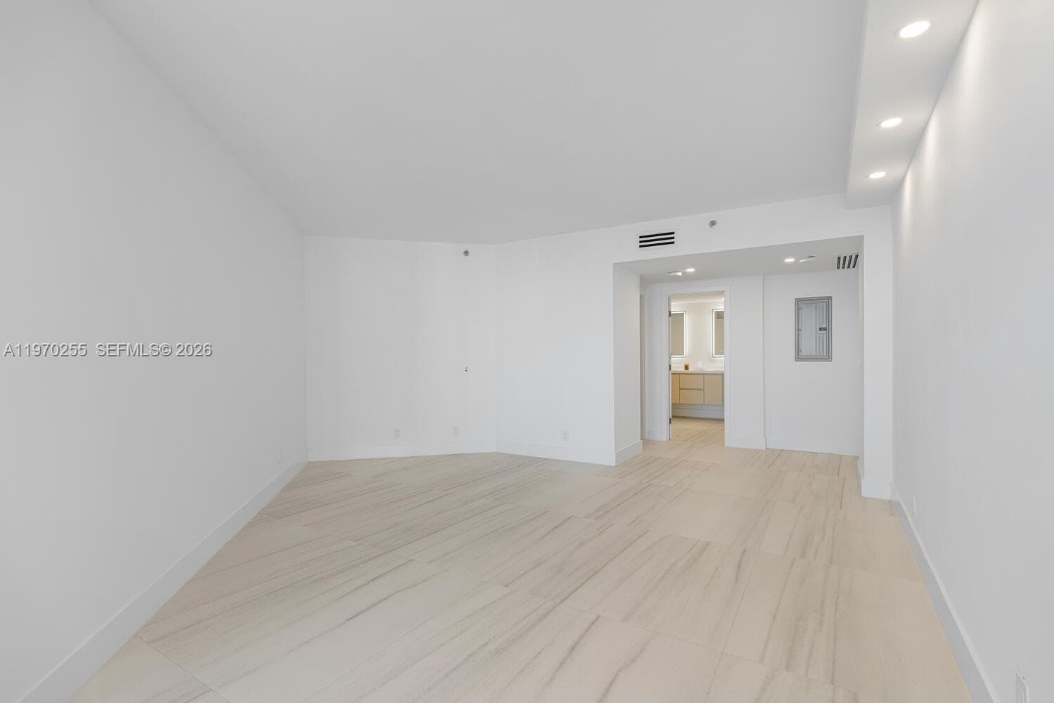 3000 Island Blvd 2504 photo 24
