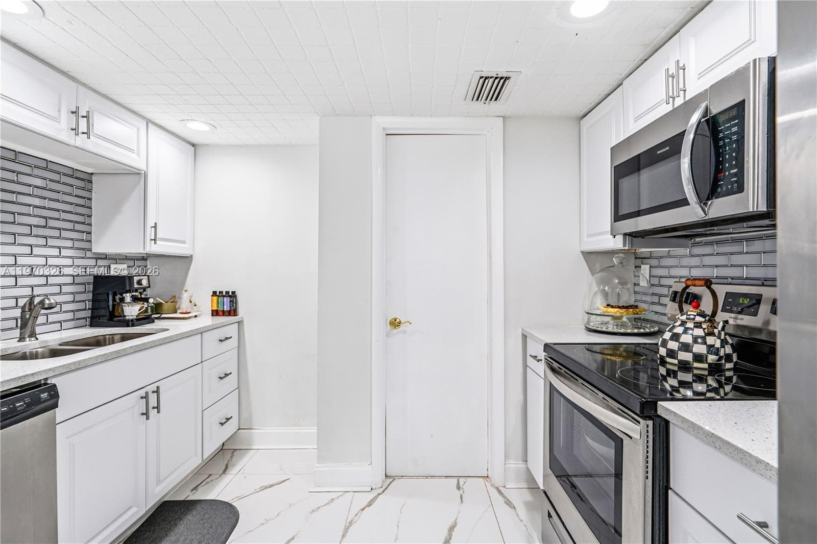 905 Brickell Bay Dr 230 photo 24