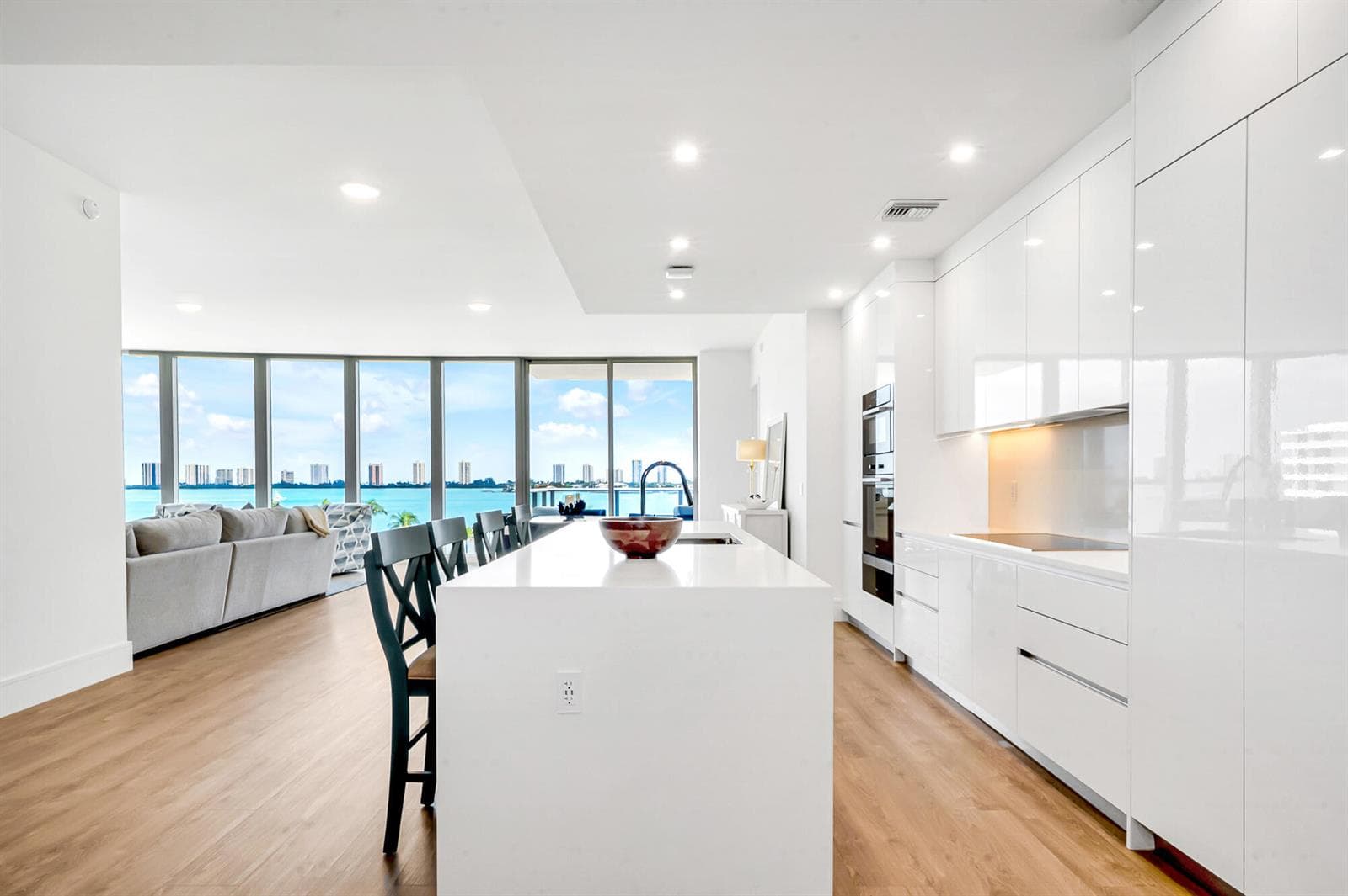220 Lake Shore Drive 502 photo 9