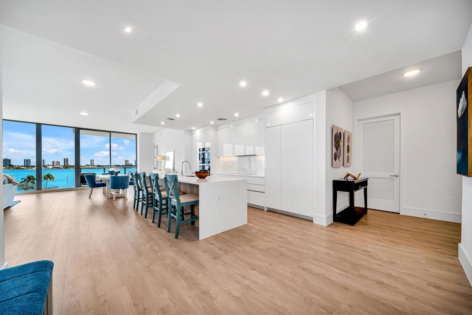220 Lake Shore Drive 502 photo 10