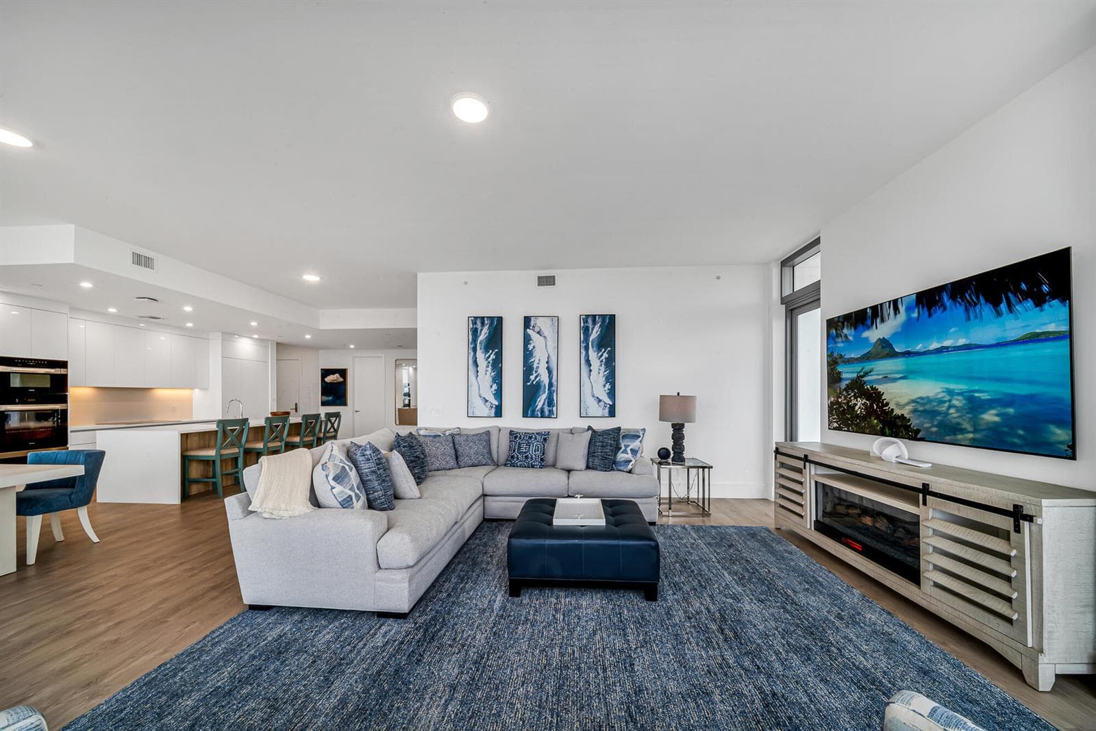 220 Lake Shore Drive 502 photo 21