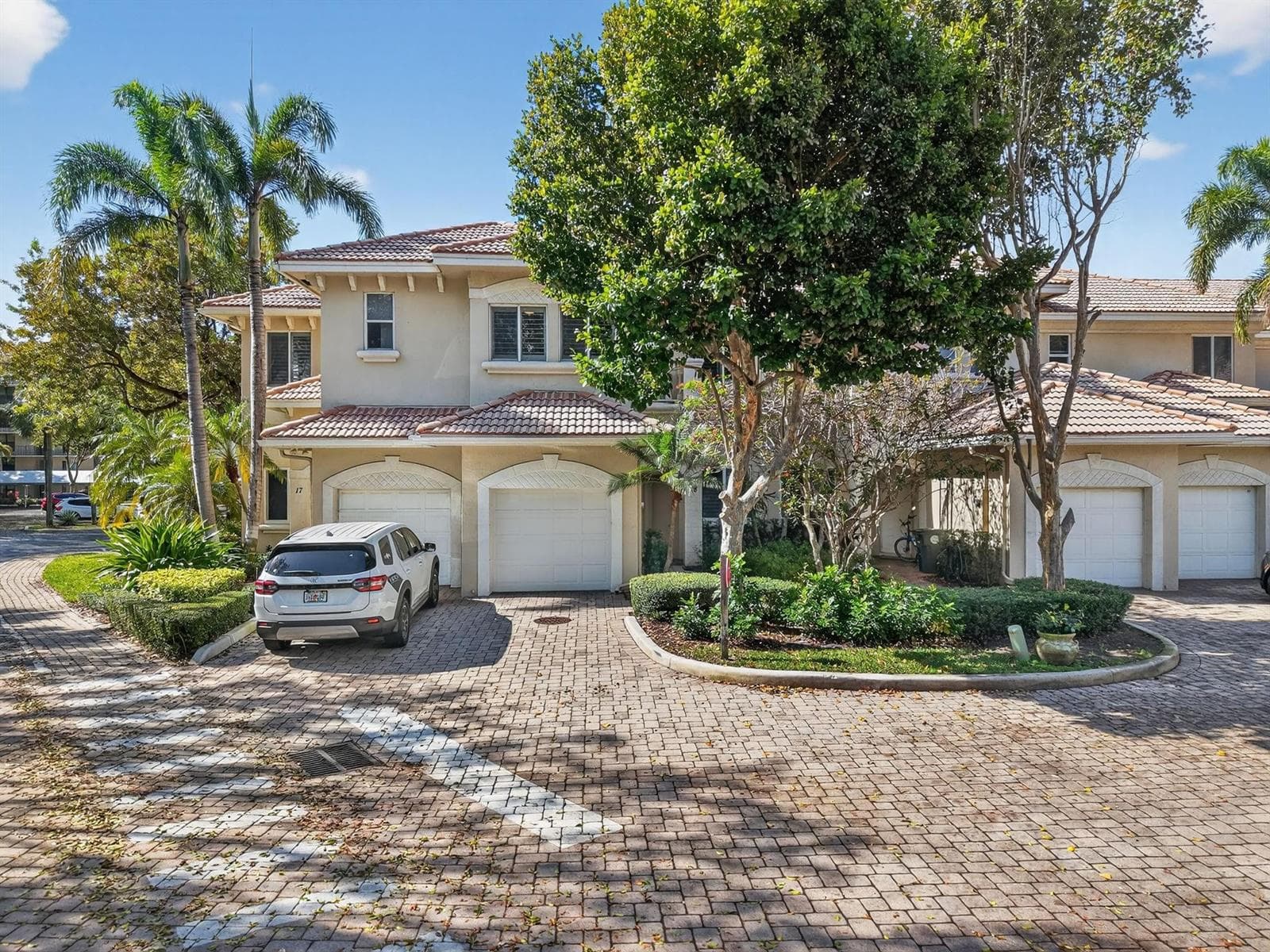 23 Royal Palm Way 18 photo 2