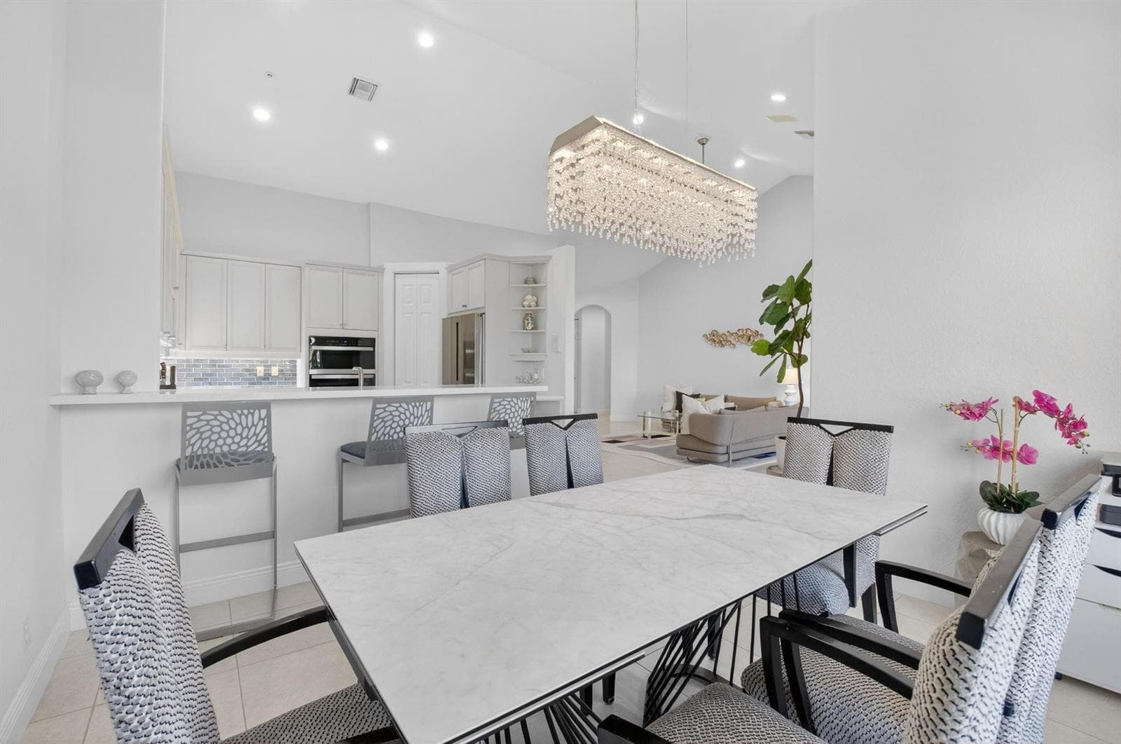23 Royal Palm Way 18 photo 13