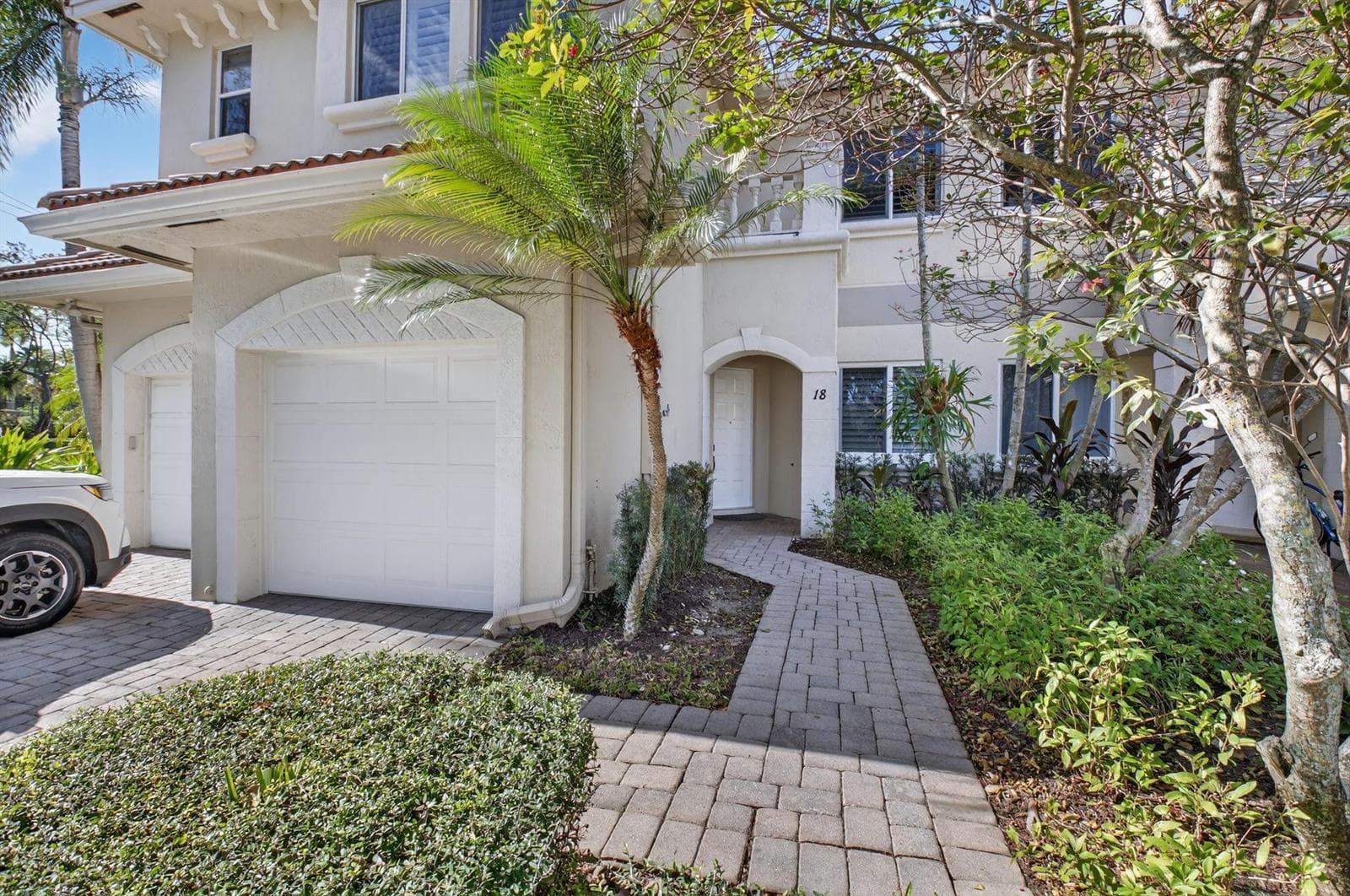 23 Royal Palm Way 18 photo 5