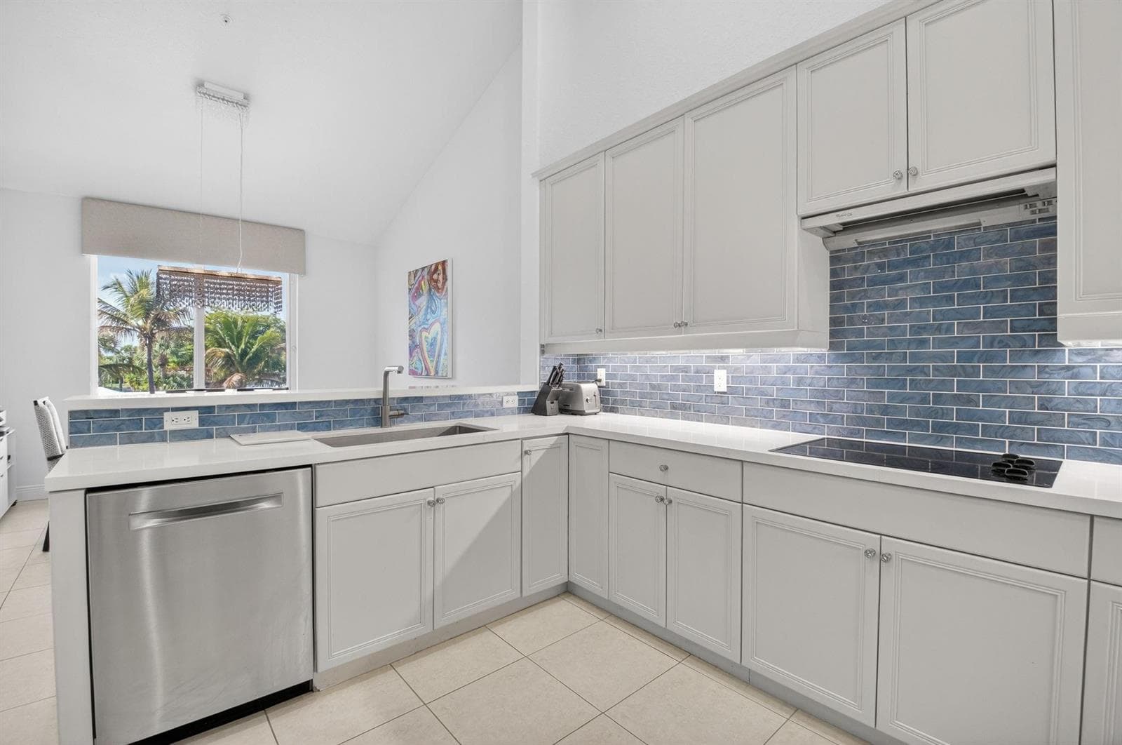 23 Royal Palm Way 18 photo 18