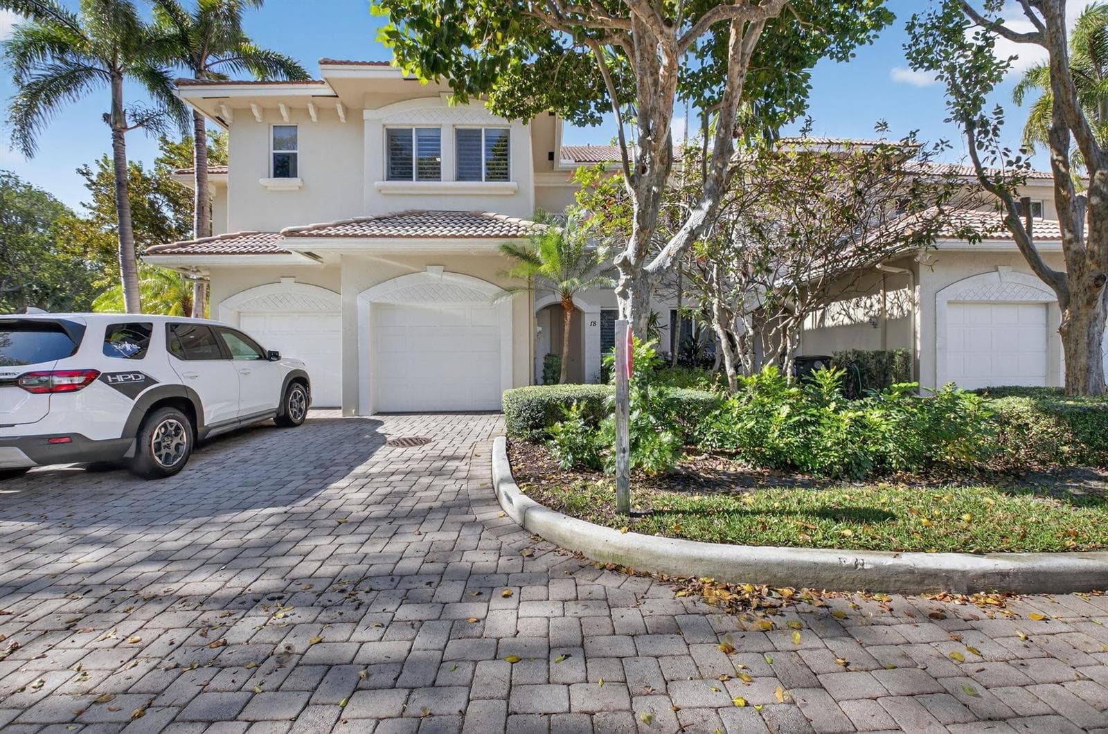 23 Royal Palm Way 18 photo 4