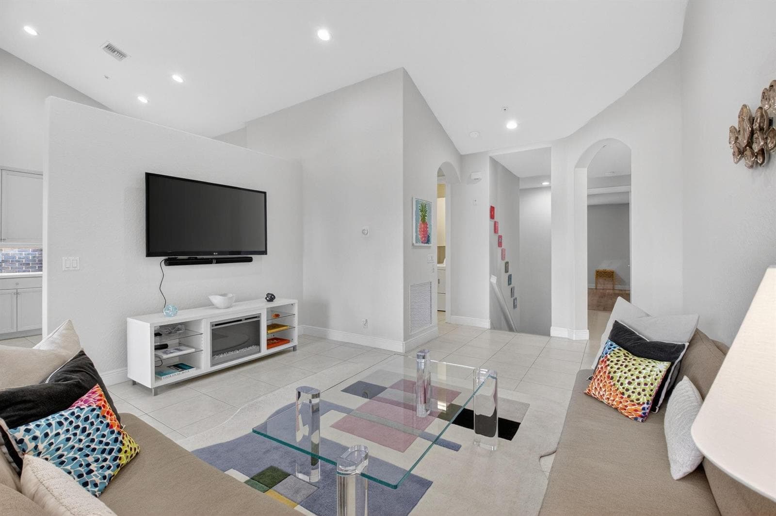 23 Royal Palm Way 18 photo 8