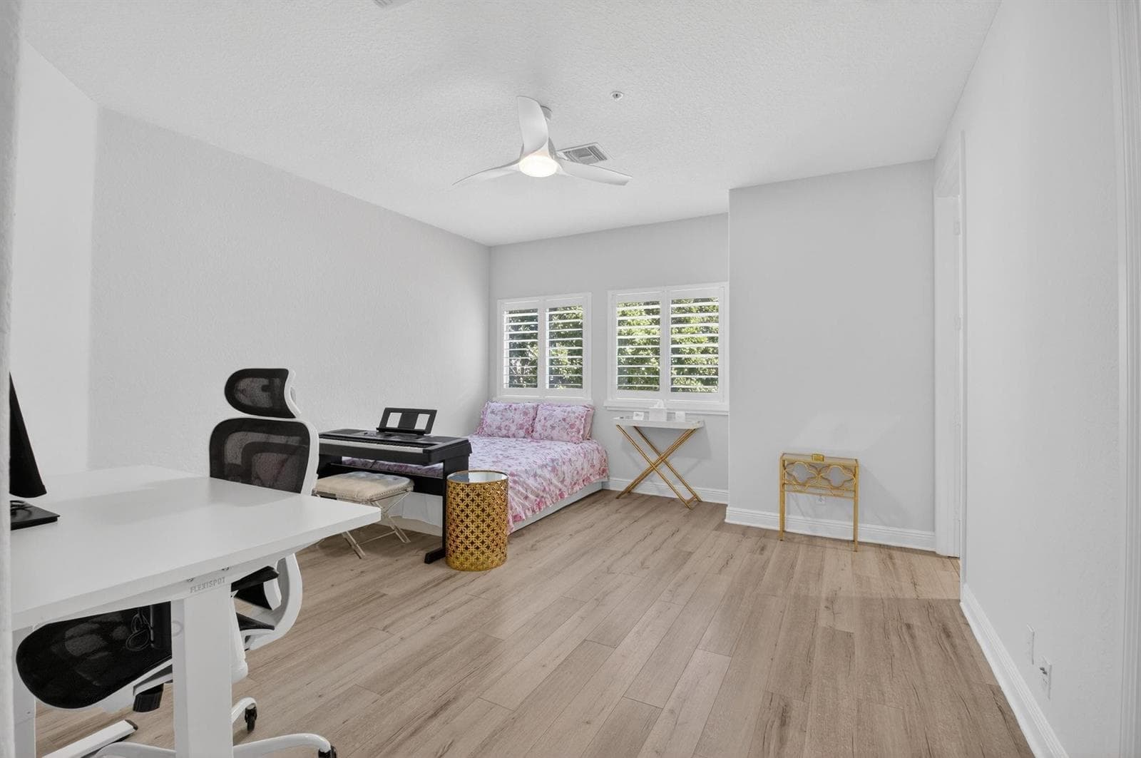 23 Royal Palm Way 18 photo 25
