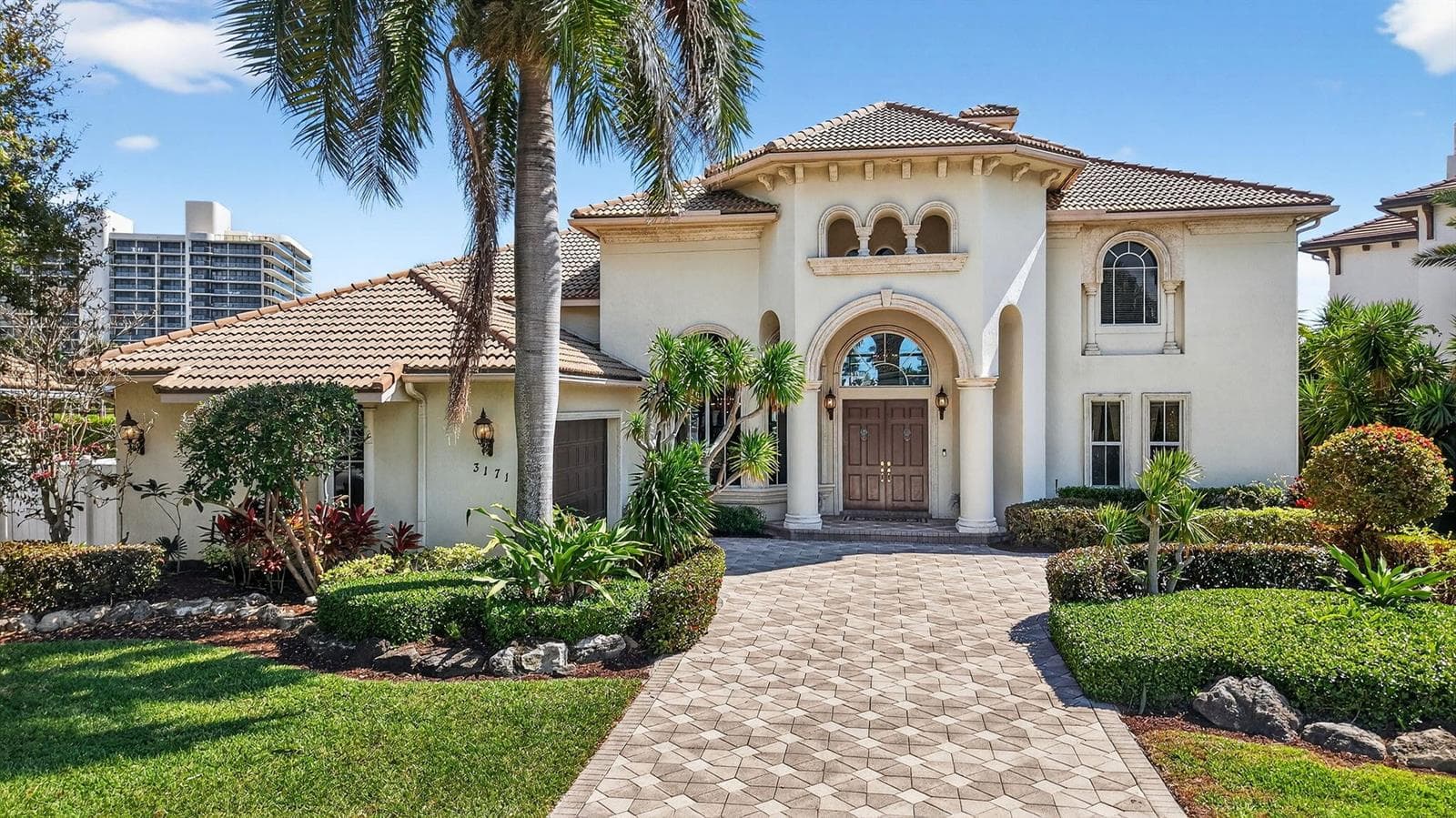 3171 Jasmine Drive photo 2