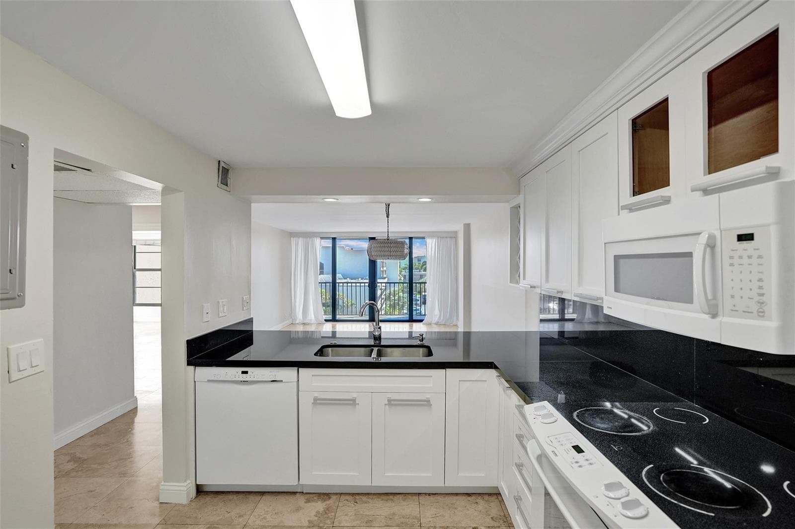 4 Royal Palm Way 503 photo 8