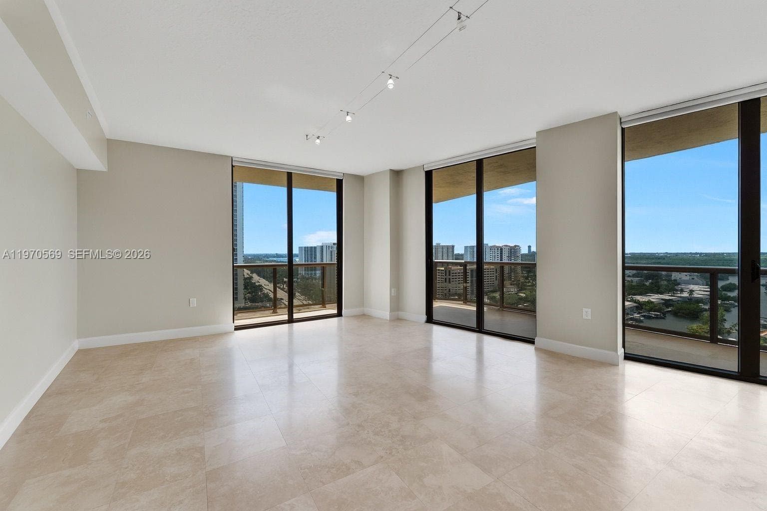 16275 Collins Ave 1604 photo 11