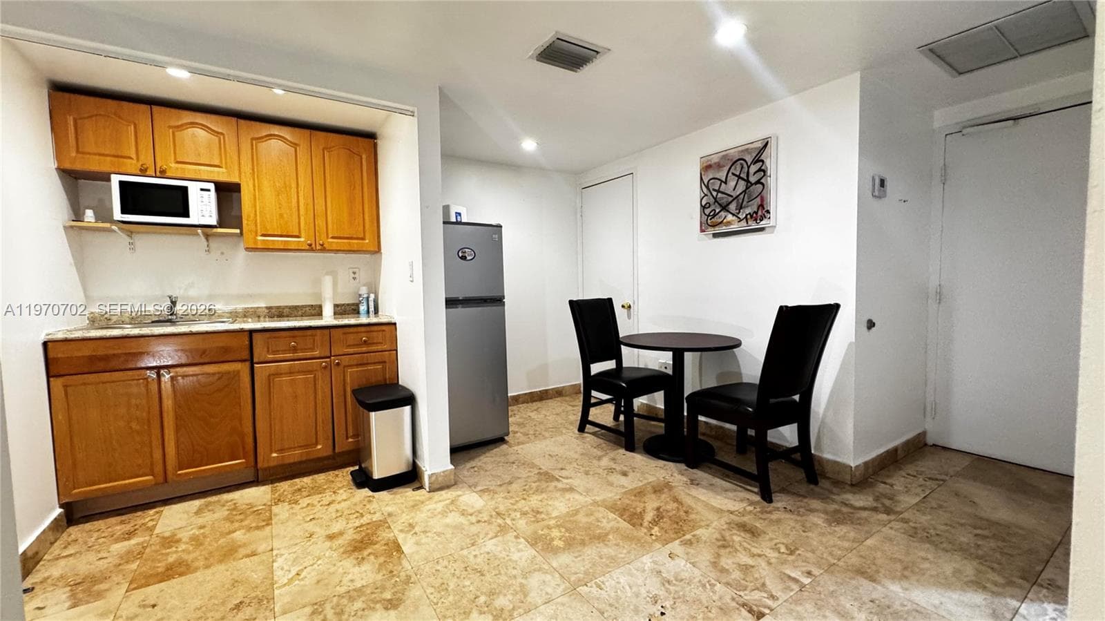 999 Brickell Bay Dr 303 photo 4