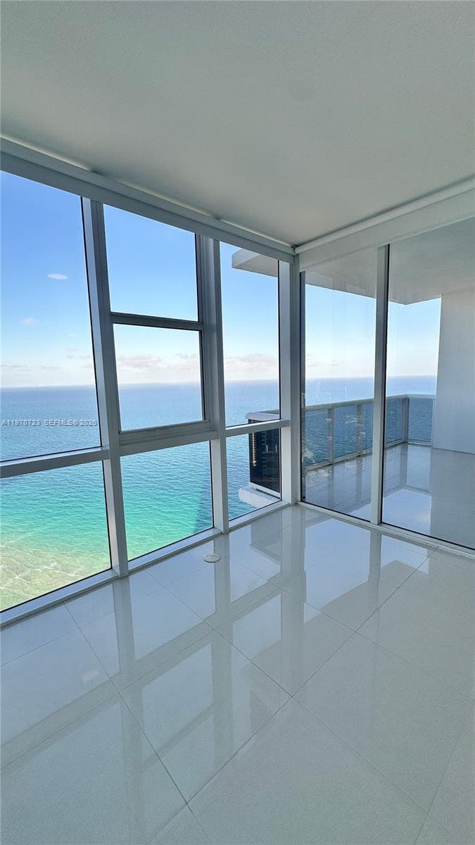 18201 Collins Ave 4808 photo 17