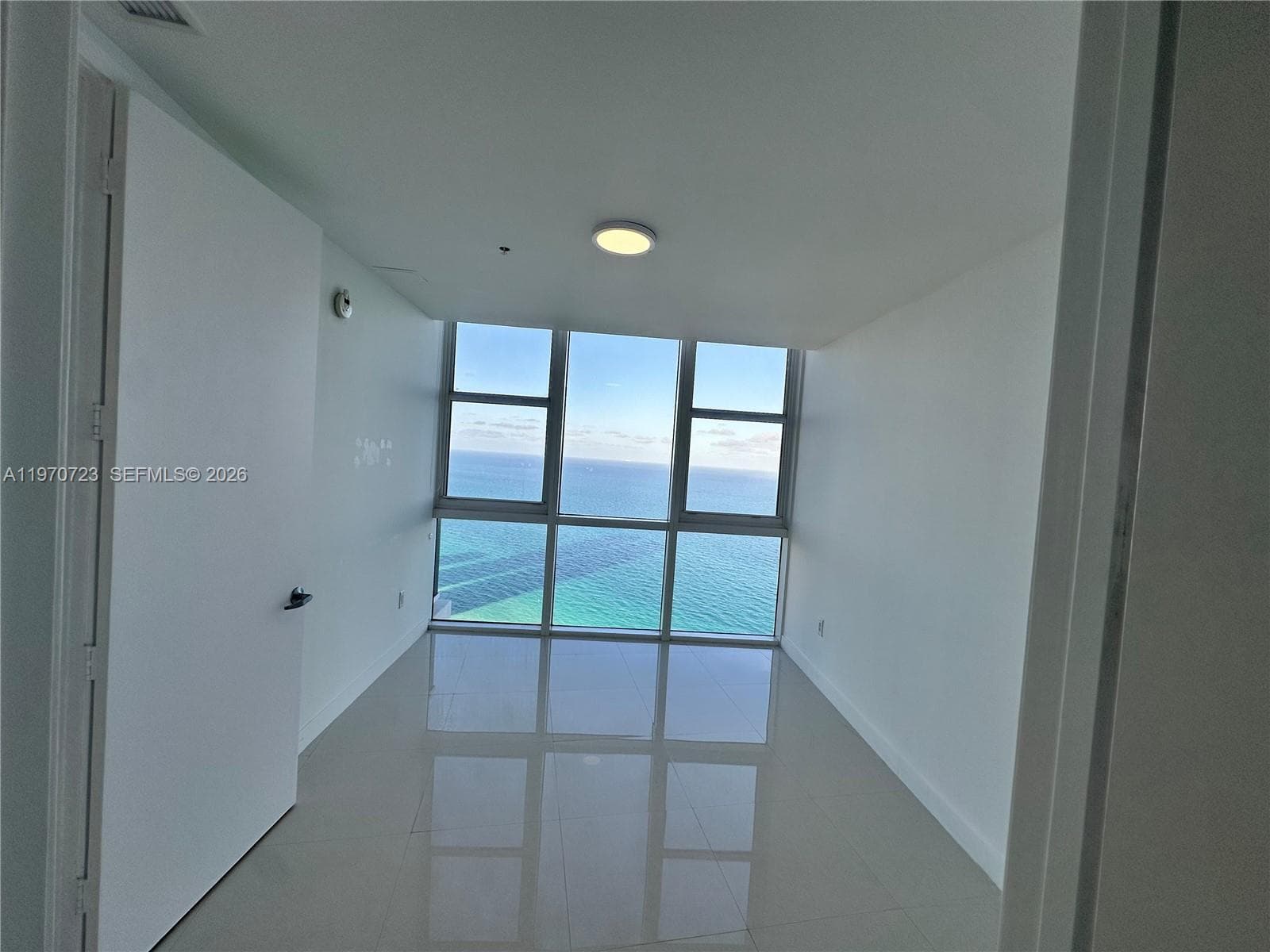18201 Collins Ave 4808 photo 22