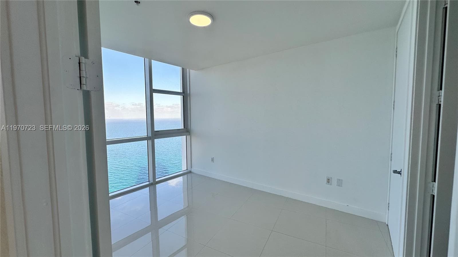 18201 Collins Ave 4808 photo 21