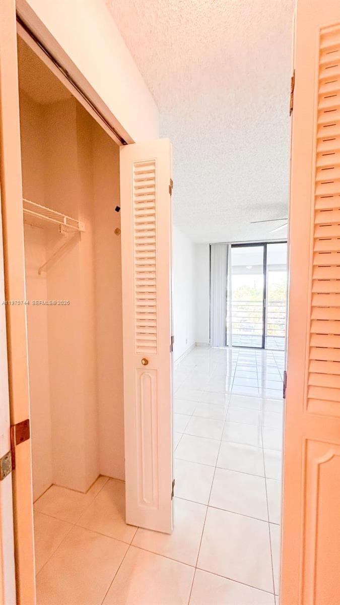 2761 Taft St 408 photo 23