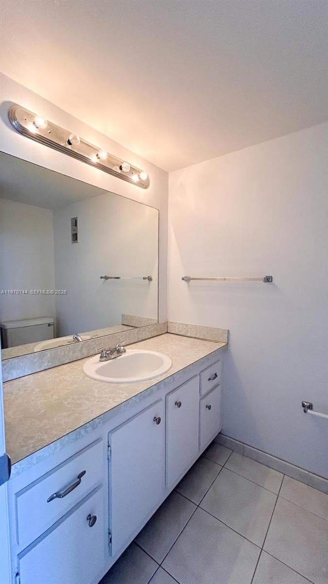 2761 Taft St 408 photo 22