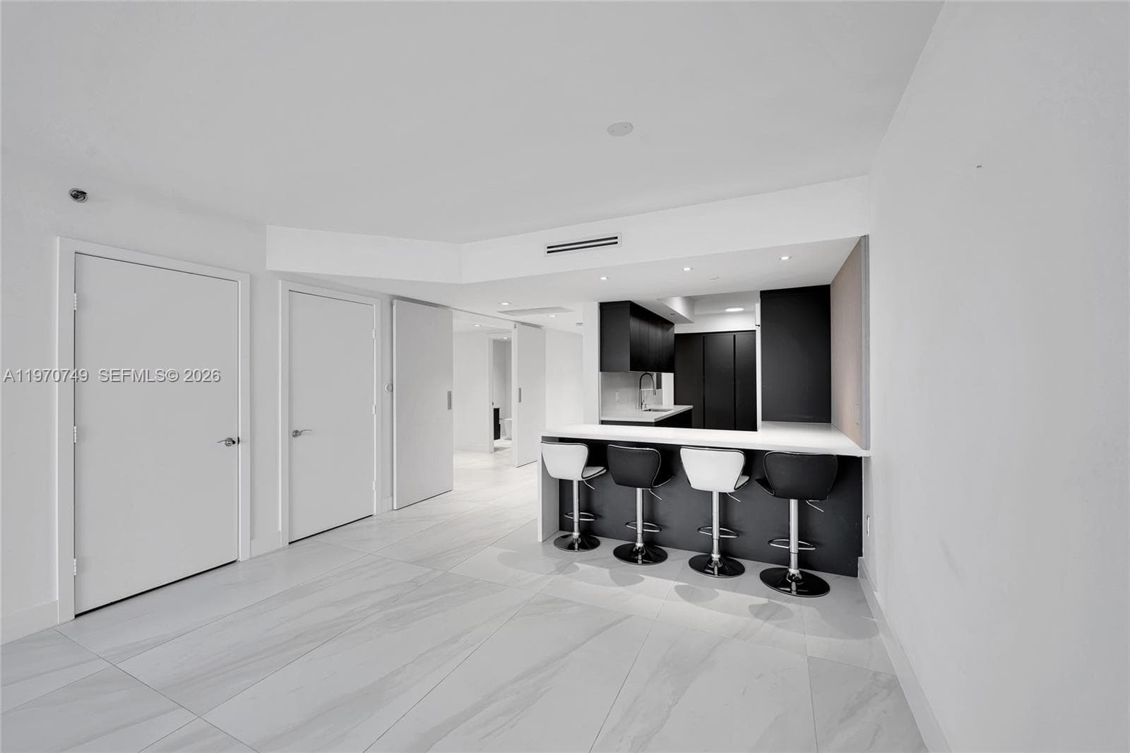 1850 S Ocean Dr 1808 photo 7
