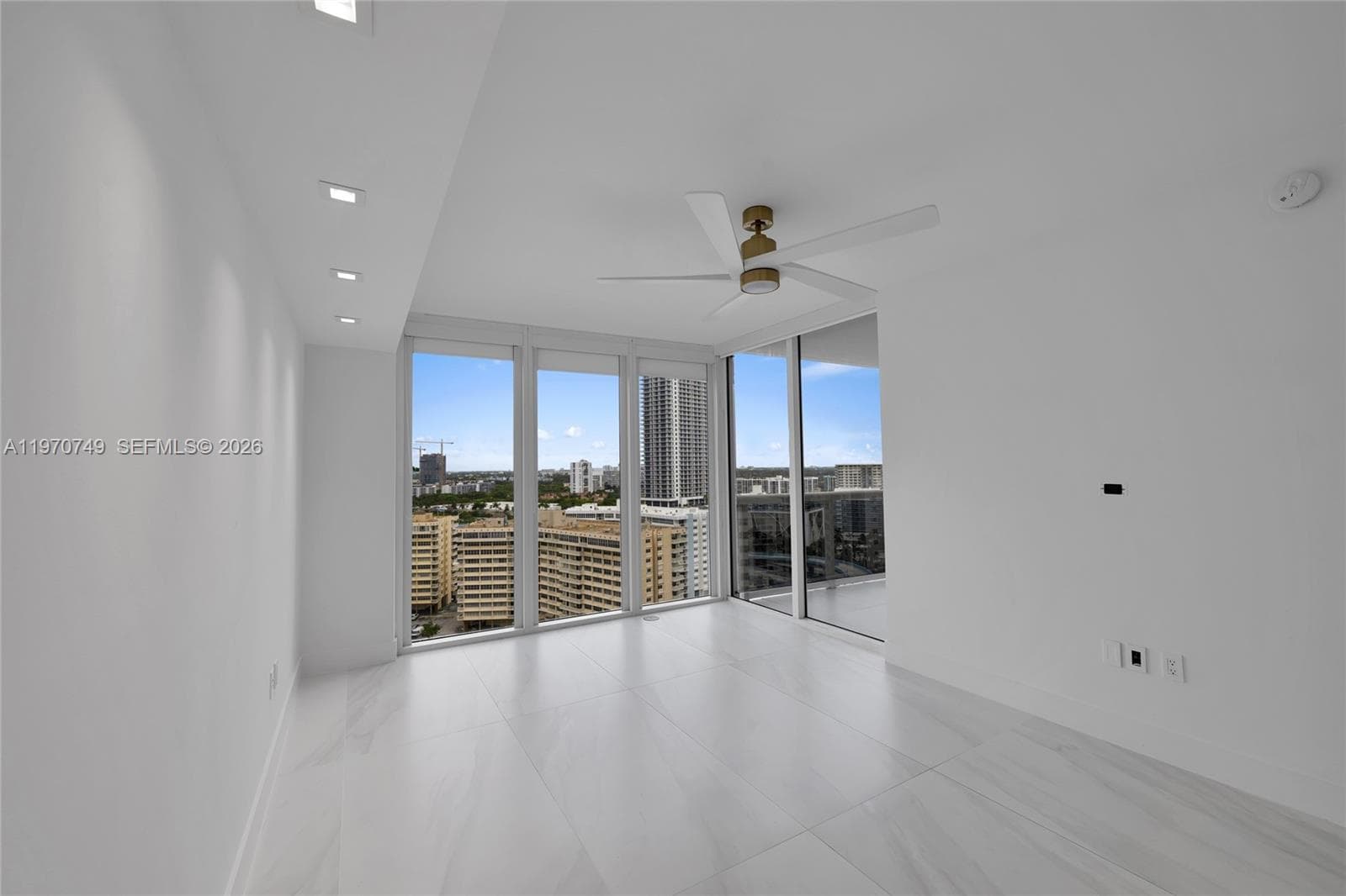 1850 S Ocean Dr 1808 photo 25