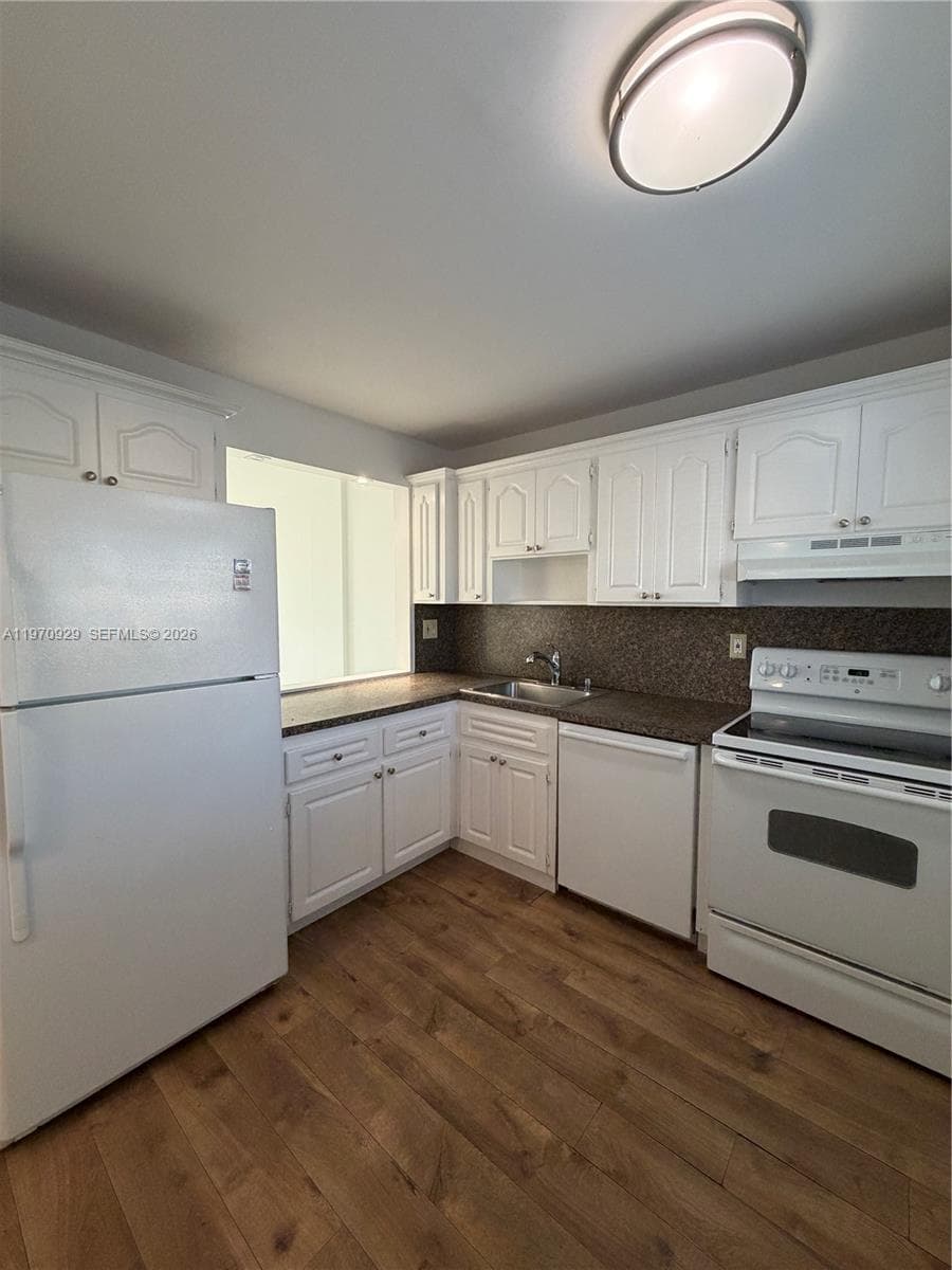 7900 Tatum Waterway Dr 506 photo 16