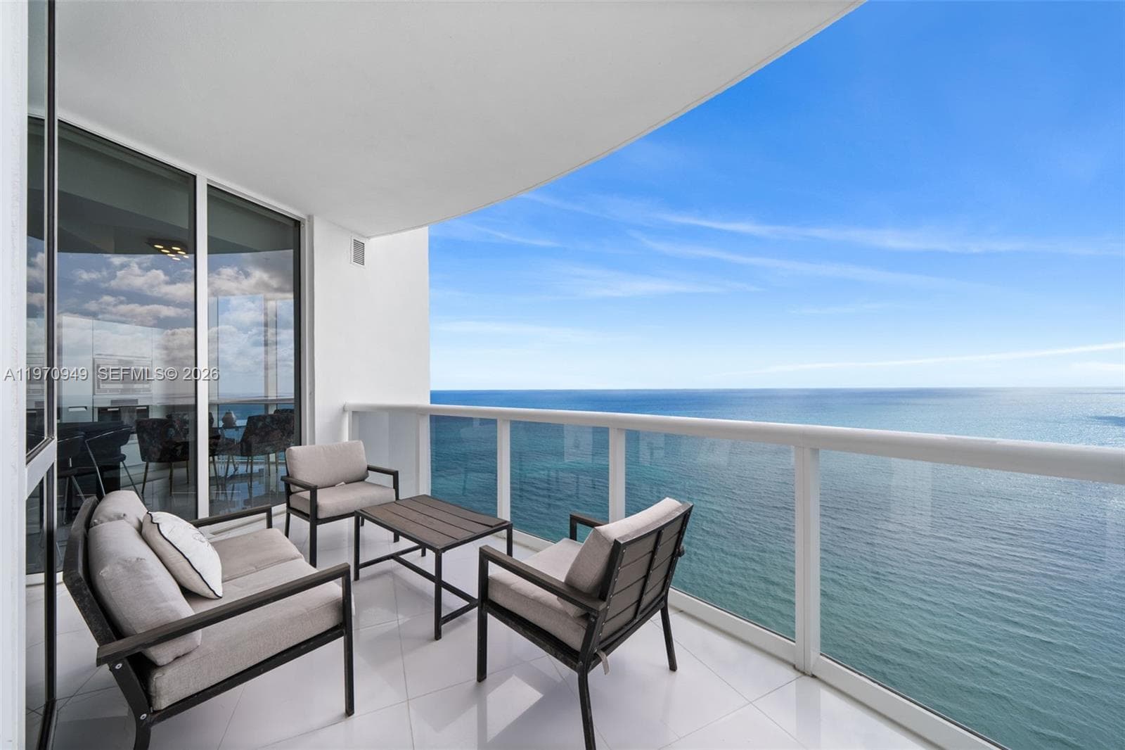 18201 Collins Ave 4709 photo 2