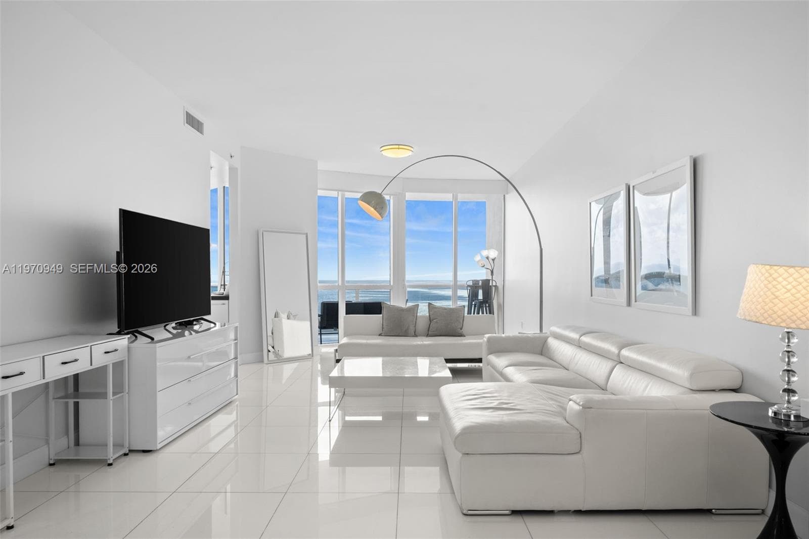 18201 Collins Ave 4709 photo 1