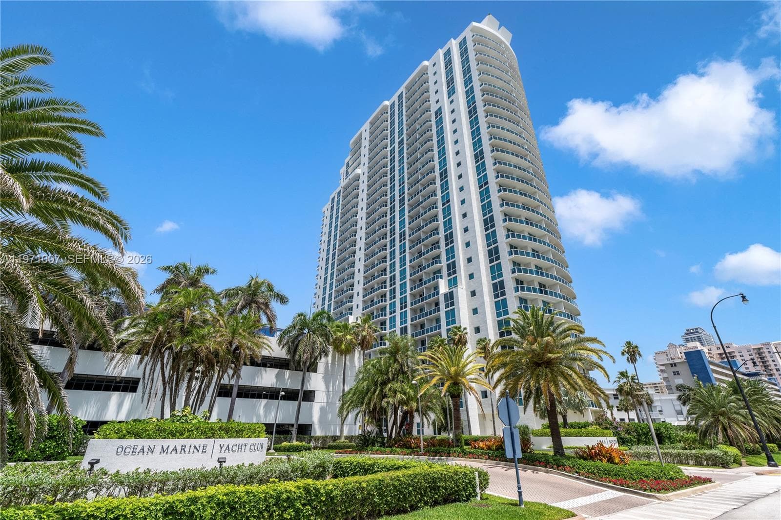 1945 S Ocean Dr 2209 photo 2